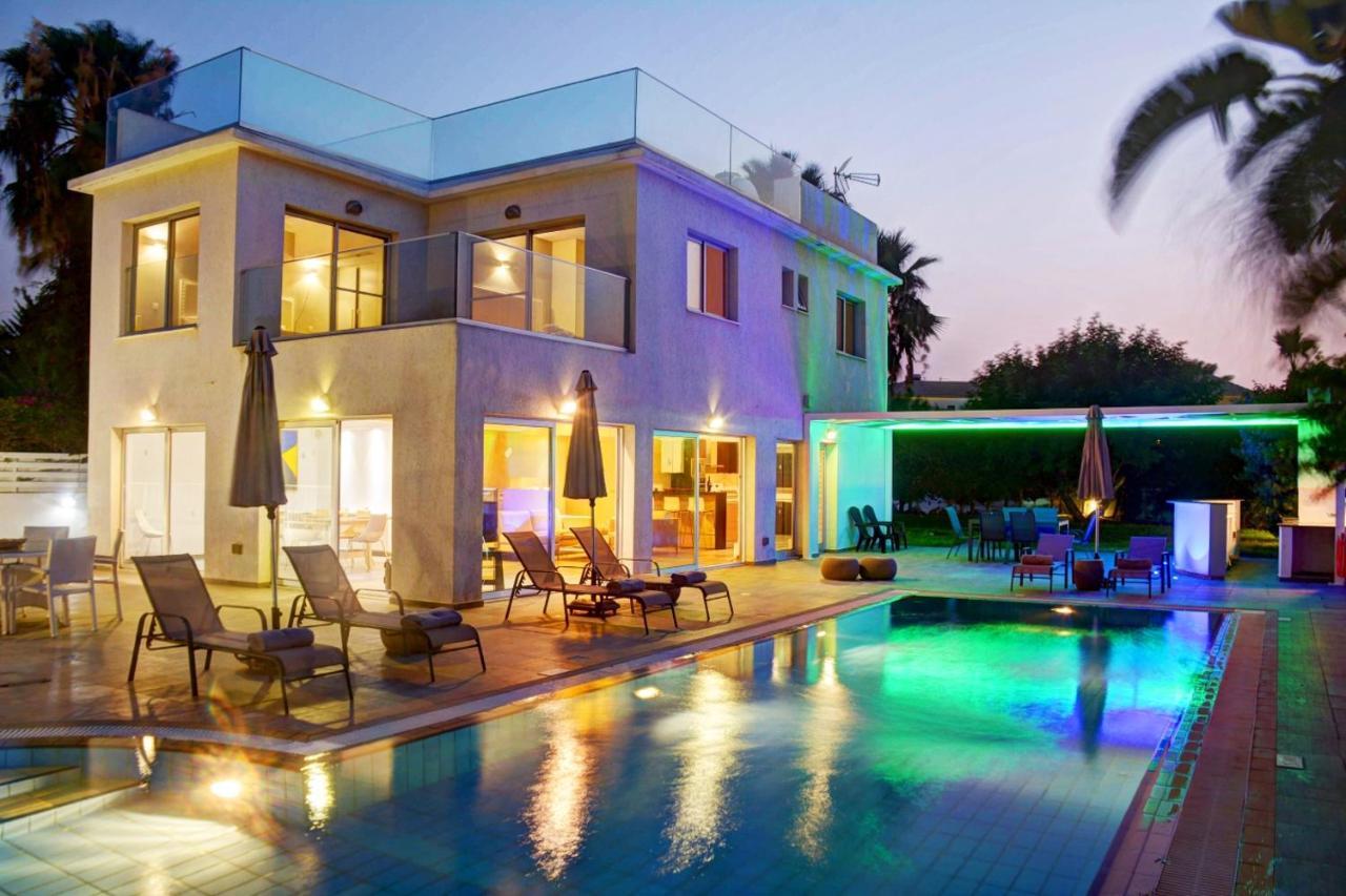 Olympic Gardens Villa Protarász Kültér fotó
