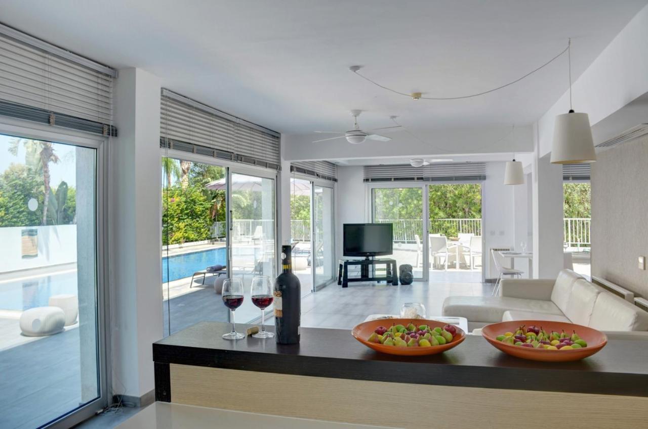 Olympic Gardens Villa Protarász Kültér fotó
